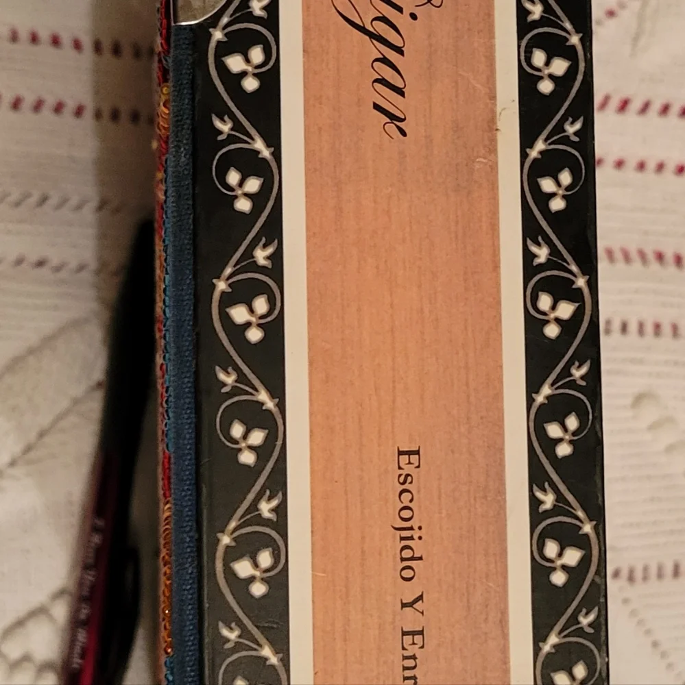 Hand - Picture 7 of 10